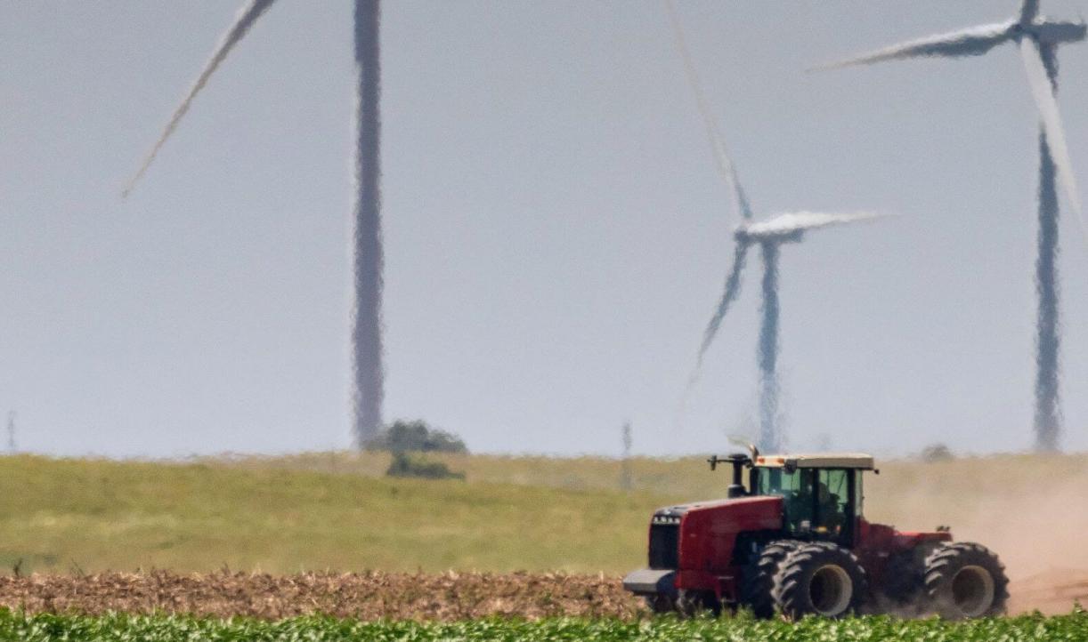 american-farmer-windmills.png