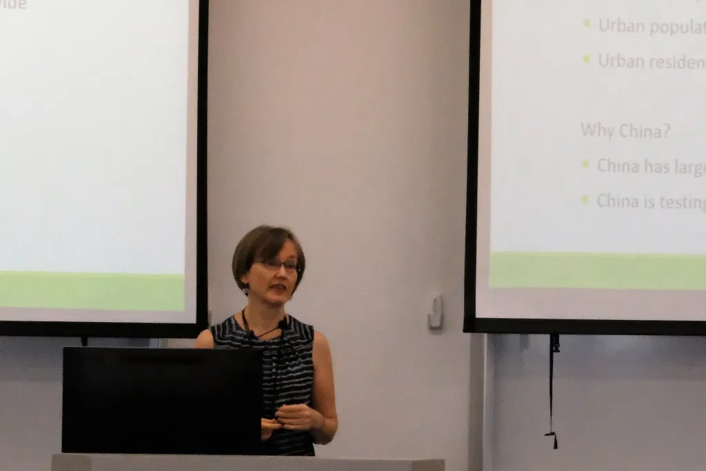 Luova-teaching-about-Chinas-Low-carbon-urban-governance-2017.jpg